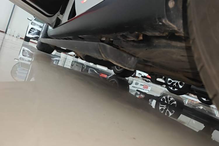 Used Mercedes-Benz GLC 2020 GLC 260 L 4MATIC Dynamic Model Left Side Sill