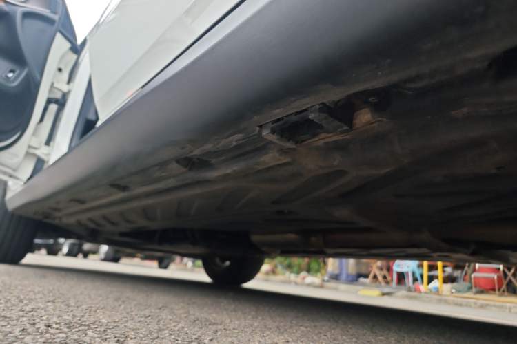 Used Mercedes-Benz GLC 2020 GLC 260 L 4MATIC Luxury Model Left Side Sill