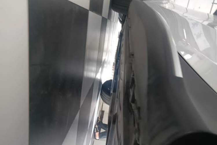 Used Mercedes-Benz GLC 2020 GLC 300 L 4MATIC Dynamic Edition Left Side Sill