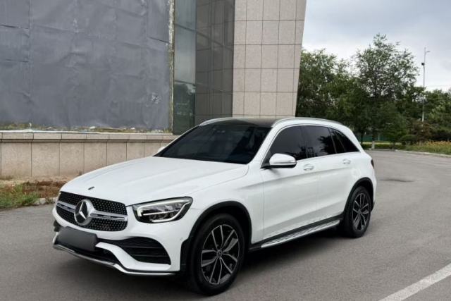 Ojetý Mercedes-Benz GLC 2020 GLC 300 L 4MATIC Dynamic Edition