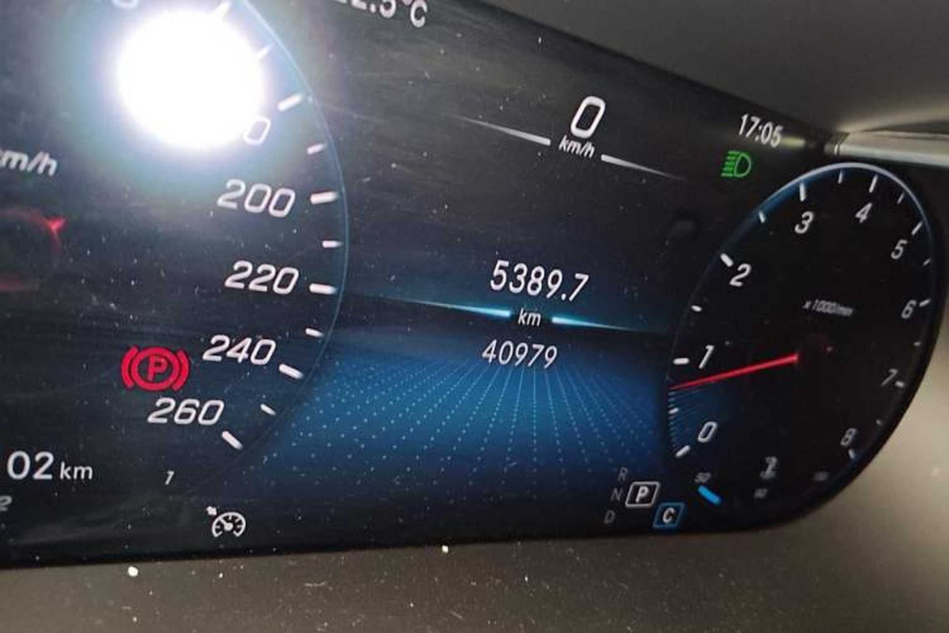 Used Mercedes-Benz GLC 2020 Facelift GLC 260 L 4MATIC Luxury Edition Odometer Close Up
