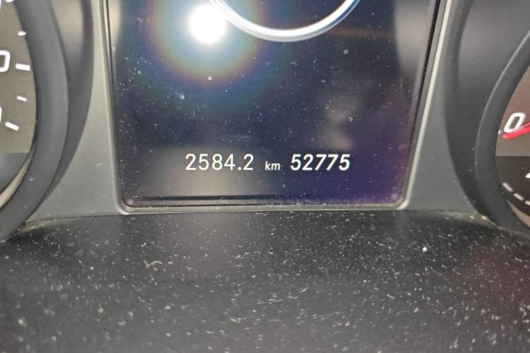Used Mercedes-Benz GLC 2020 GLC 260 L 4MATIC Dynamic Model Odometer Close Up