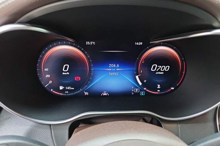 Used Mercedes-Benz GLC 2020 Facelift GLC 300 L 4MATIC Dynamic Edition Odometer Close Up