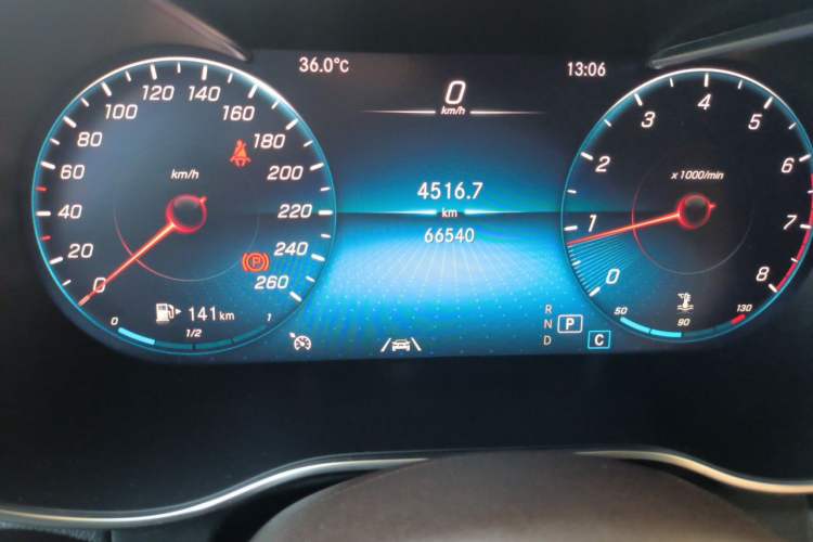 Used Mercedes-Benz GLC 2020 GLC 300 L 4MATIC Luxury Model Odometer Close Up