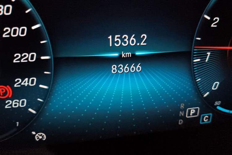 Used Mercedes-Benz GLC 2020 Facelift GLC 260 L 4MATIC Luxury Edition Odometer Close Up