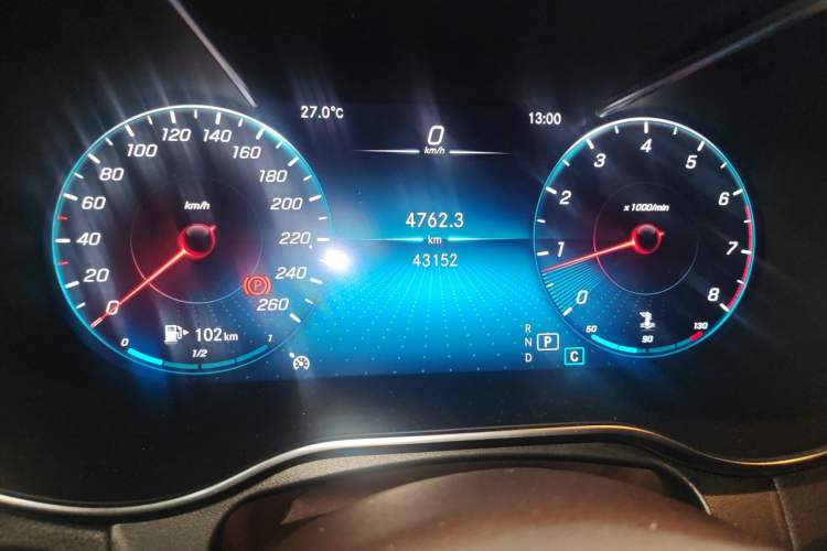 Used Mercedes-Benz GLC 2020 Facelift GLC 260 L 4MATIC Luxury Edition Odometer Close Up