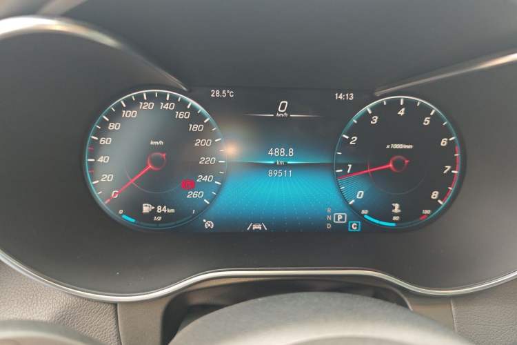 Used Mercedes-Benz GLC 2020 GLC 300 L 4MATIC Luxury Model Odometer Close Up