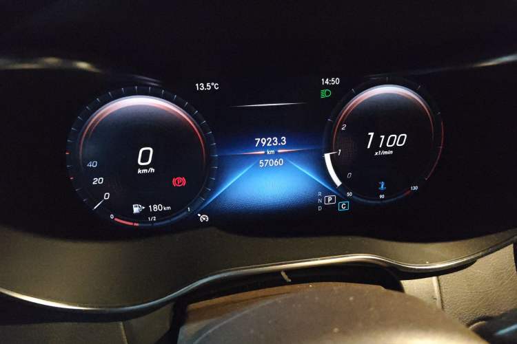 Used Mercedes-Benz GLC 2020 GLC 260 L 4MATIC Luxury Model Odometer Close Up