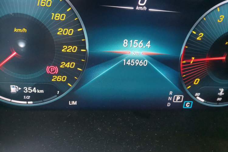 Used Mercedes-Benz GLC 2020 GLC 260 L 4MATIC Luxury Model Odometer Close Up