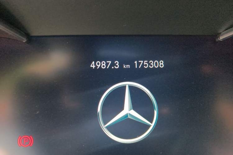 Used Mercedes-Benz GLC 2020 Facelift GLC 300 L 4MATIC Dynamic Edition Odometer Close Up