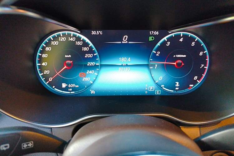Used Mercedes-Benz GLC 2020 Facelifted GLC 260 L 4MATIC Dynamic Edition Odometer Close Up
