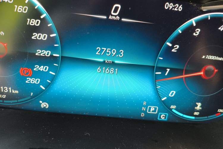 Used Mercedes-Benz GLC 2020 GLC 260 L 4MATIC Luxury Model Odometer Close Up