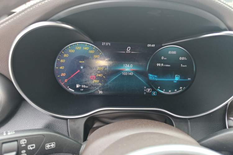 Used Mercedes-Benz GLC 2020 Facelift GLC 260 L 4MATIC Luxury Edition Odometer Close Up