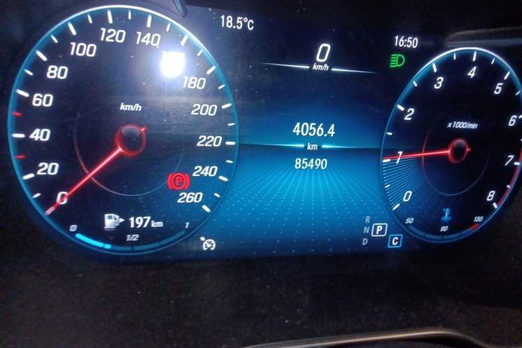 Used Mercedes-Benz GLC 2020 Facelift GLC 260 L 4MATIC Luxury Edition Odometer Close Up