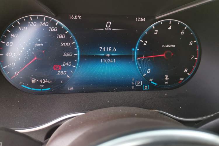 Used Mercedes-Benz GLC 2020 Facelifted GLC 260 L 4MATIC Dynamic Edition Odometer Close Up