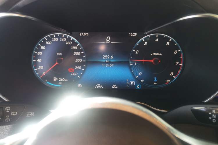 Used Mercedes-Benz GLC 2020 GLC 300 L 4MATIC Dynamic Edition Odometer Close Up