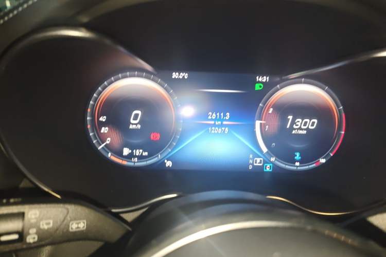 Used Mercedes-Benz GLC 2020 GLC 260 L 4MATIC Luxury Model Odometer Close Up