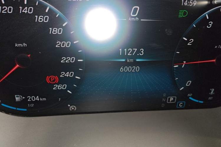 Used Mercedes-Benz GLC 2020 Facelift GLC 260 L 4MATIC Luxury Edition Odometer Close Up