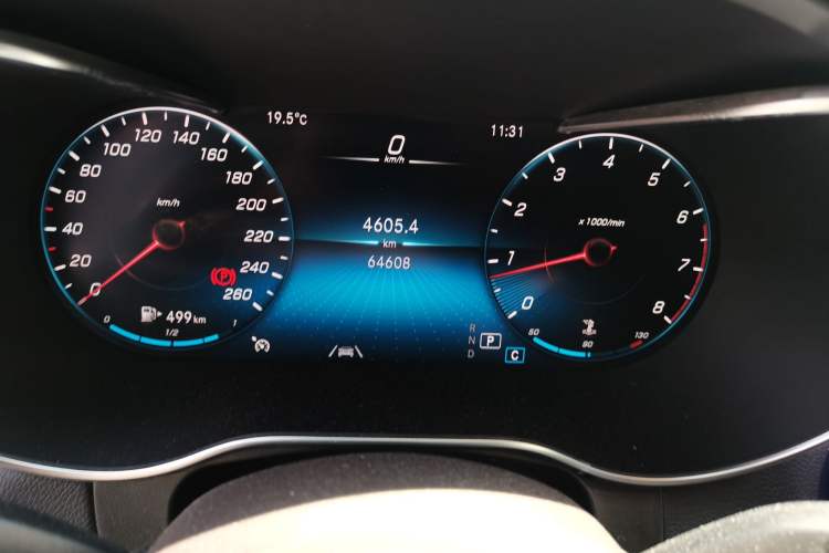 Used Mercedes-Benz GLC 2020 Facelift GLC 300 L 4MATIC Dynamic Edition Odometer Close Up