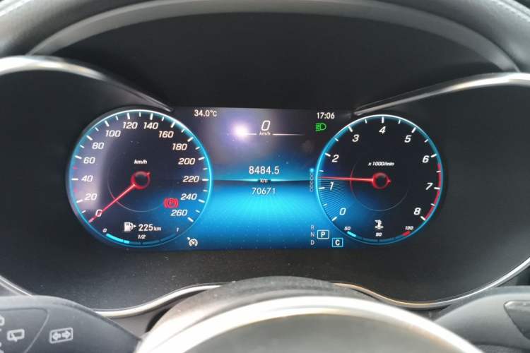 Used Mercedes-Benz GLC 2020 Facelifted GLC 260 L 4MATIC Dynamic Edition Odometer Close Up