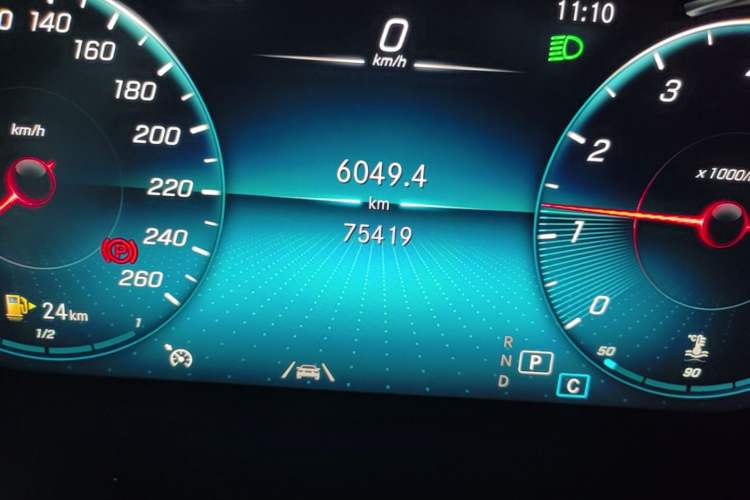 Used Mercedes-Benz GLC 2020 GLC 300 L 4MATIC Dynamic Edition Odometer Close Up