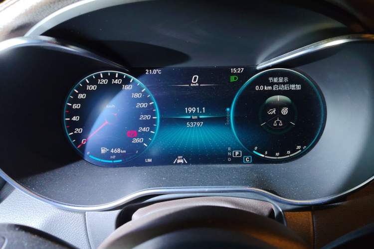 Used Mercedes-Benz GLC 2020 Facelift GLC 300 L 4MATIC Dynamic Edition Odometer Close Up