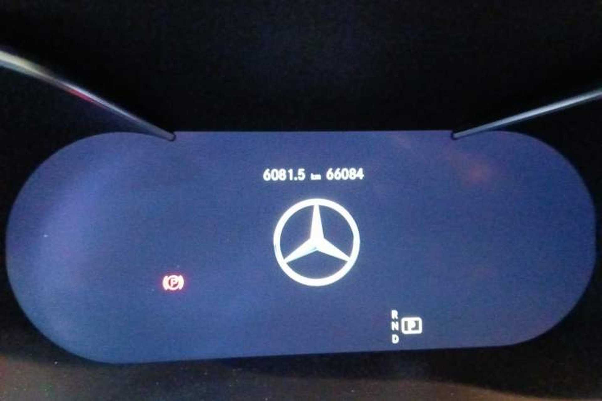 Used Mercedes-Benz GLC 2020 GLC 300 L 4MATIC Dynamic Edition Odometer Close Up