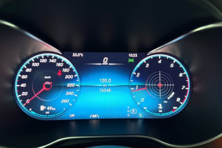 Used Mercedes-Benz GLC 2020 Facelifted GLC 300 L 4MATIC Luxury Edition Odometer Close Up