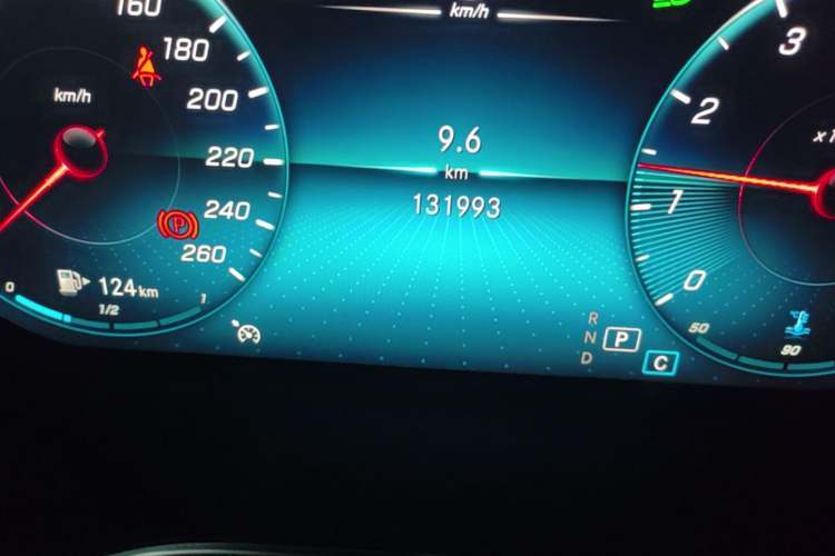 Used Mercedes-Benz GLC 2020 Facelift GLC 260 L 4MATIC Luxury Edition Odometer Close Up
