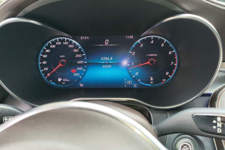 Used Mercedes-Benz GLC 2020 GLC 260 L 4MATIC Luxury Model Odometer Close Up