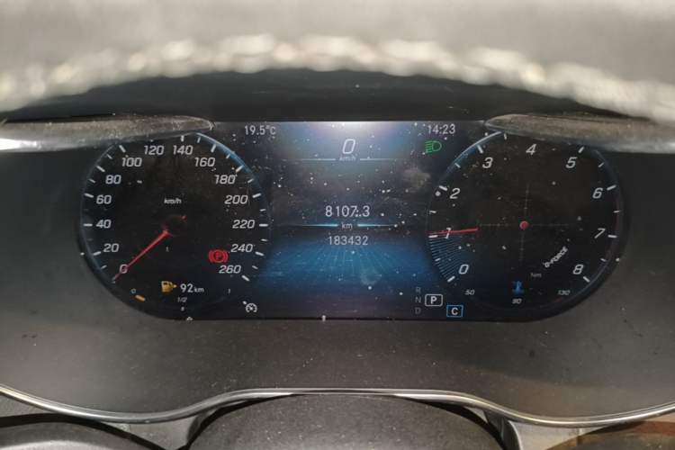Used Mercedes-Benz GLC 2020 Facelift GLC 260 L 4MATIC Luxury Edition Odometer Close Up