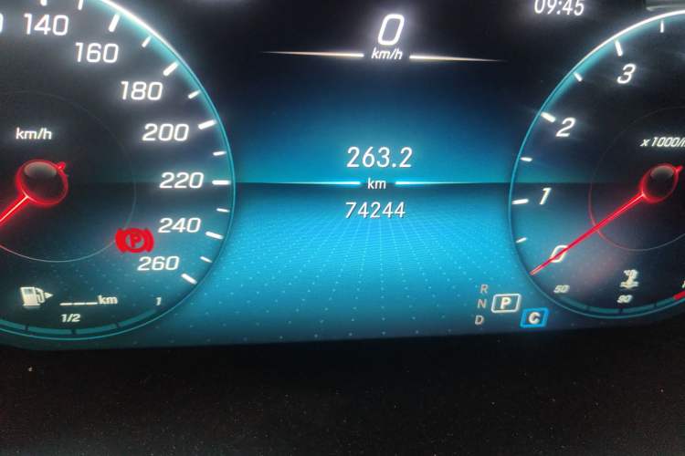 Used Mercedes-Benz GLC 2020 Facelifted GLC 260 L 4MATIC Dynamic Edition Odometer Close Up