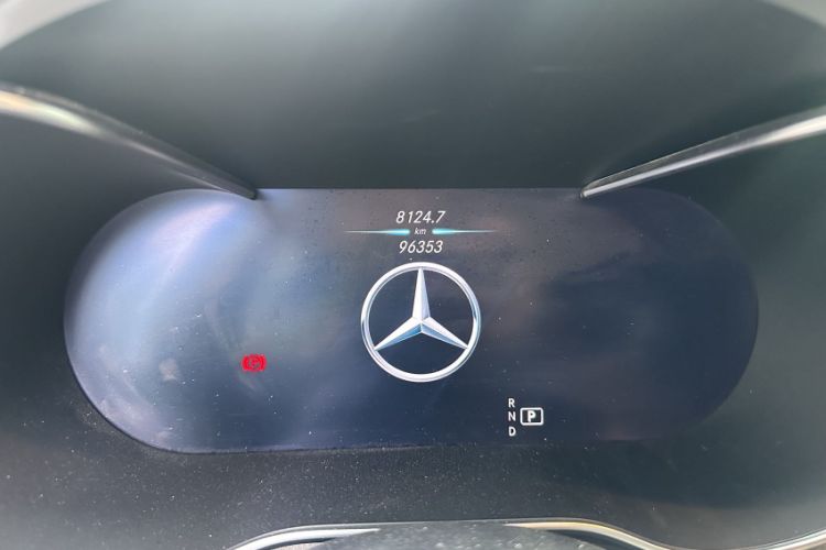 Used Mercedes-Benz GLC 2020 GLC 300 L 4MATIC Dynamic Edition Odometer Close Up
