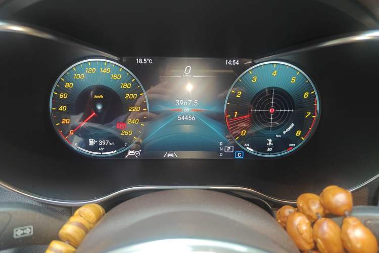 Used Mercedes-Benz GLC 2020 GLC 300 L 4MATIC Dynamic Edition Odometer Close Up