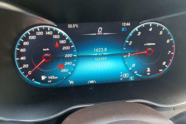 Used Mercedes-Benz GLC 2020 Facelift GLC 300 L 4MATIC Dynamic Edition Odometer Close Up