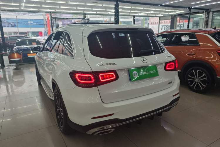 Used Mercedes-Benz GLC 2020 GLC 300 L 4MATIC Dynamic Edition Rear Left 45 Deg