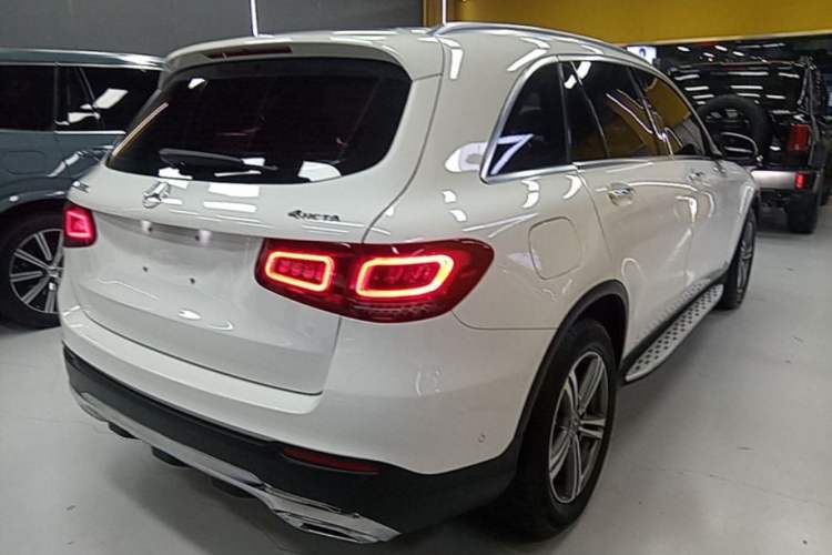 Used Mercedes-Benz GLC 2020 Facelift GLC 260 L 4MATIC Luxury Edition Rear Right 45 Deg