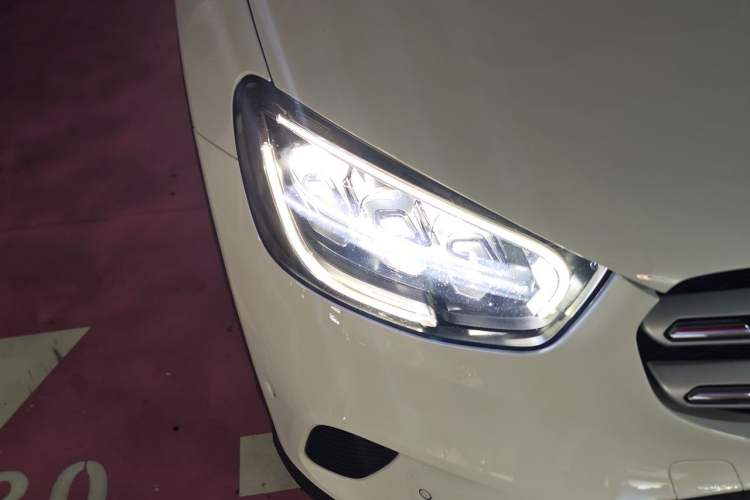 Used Mercedes-Benz GLC 2020 Facelifted GLC 260 L 4MATIC Dynamic Edition Right Front Headlight