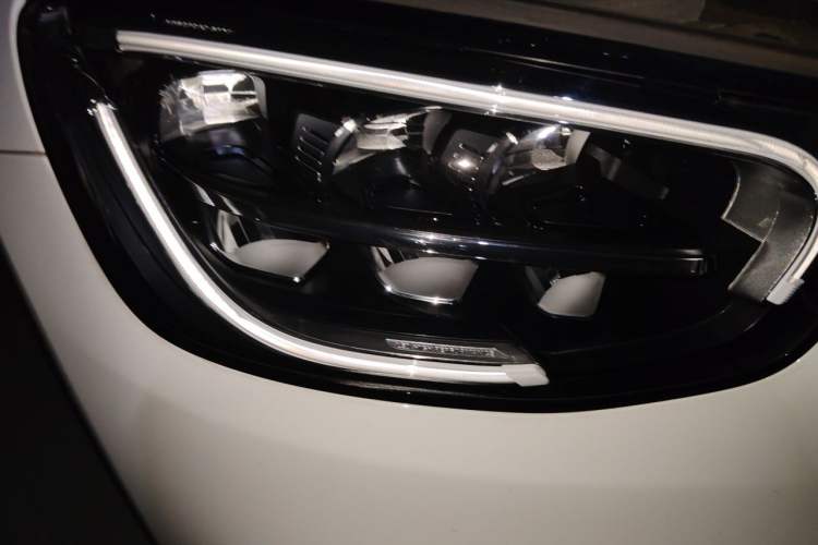 Used Mercedes-Benz GLC 2020 Facelifted GLC 260 L 4MATIC Dynamic Edition Right Front Headlight