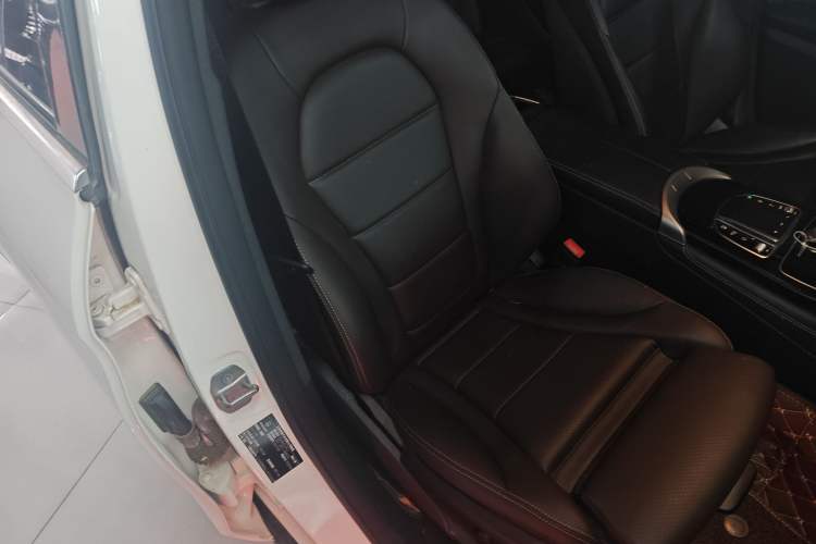 Used Mercedes-Benz GLC 2020 Facelifted GLC 260 L 4MATIC Dynamic Edition Right Front Seat