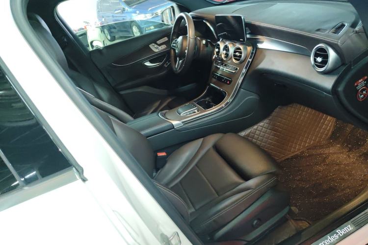 Used Mercedes-Benz GLC 2020 Facelift GLC 300 L 4MATIC Dynamic Edition Right Front Seat