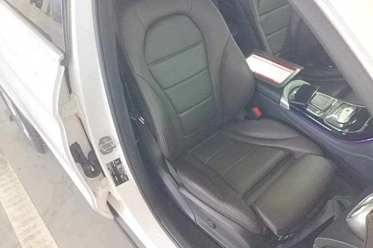 Used Mercedes-Benz GLC 2020 GLC 260 L 4MATIC Dynamic Model Right Front Seat