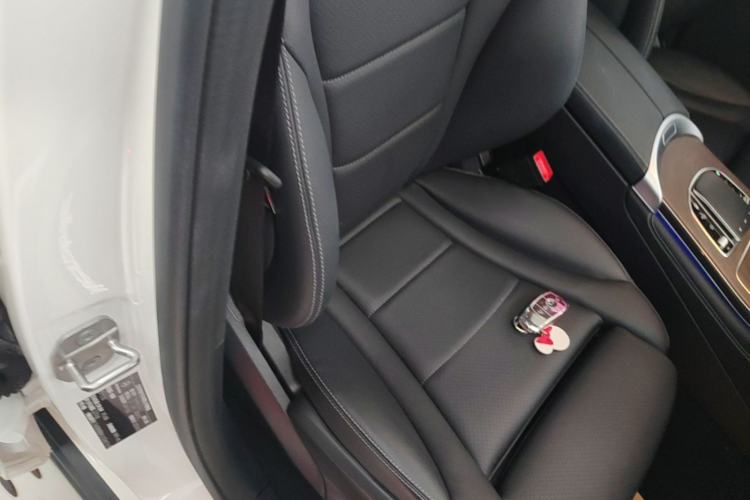 Used Mercedes-Benz GLC 2020 Facelift GLC 260 L 4MATIC Luxury Edition Right Front Seat
