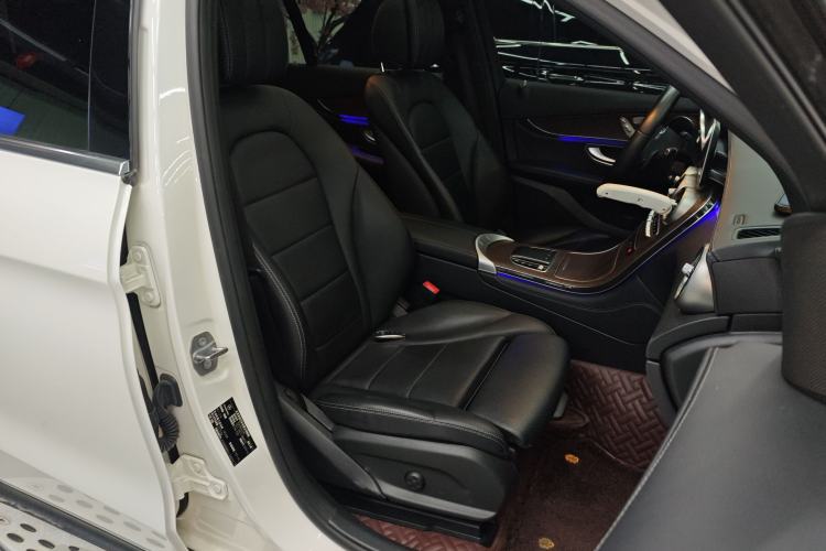 Used Mercedes-Benz GLC 2020 GLC 260 L 4MATIC Luxury Model Right Front Seat