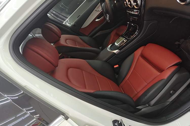 Used Mercedes-Benz GLC 2020 Facelifted GLC 260 L 4MATIC Dynamic Edition Right Front Seat
