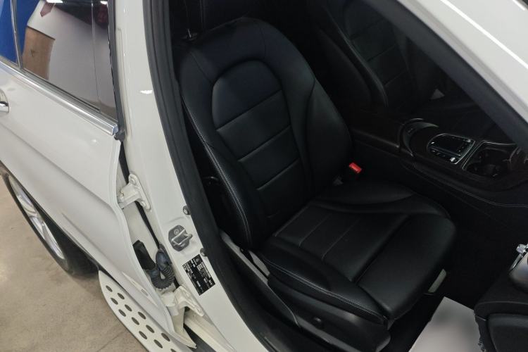 Used Mercedes-Benz GLC 2020 Facelifted GLC 260 L 4MATIC Dynamic Edition Right Front Seat