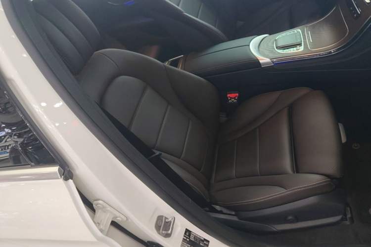 Used Mercedes-Benz GLC 2020 Facelift GLC 300 L 4MATIC Dynamic Edition Right Front Seat