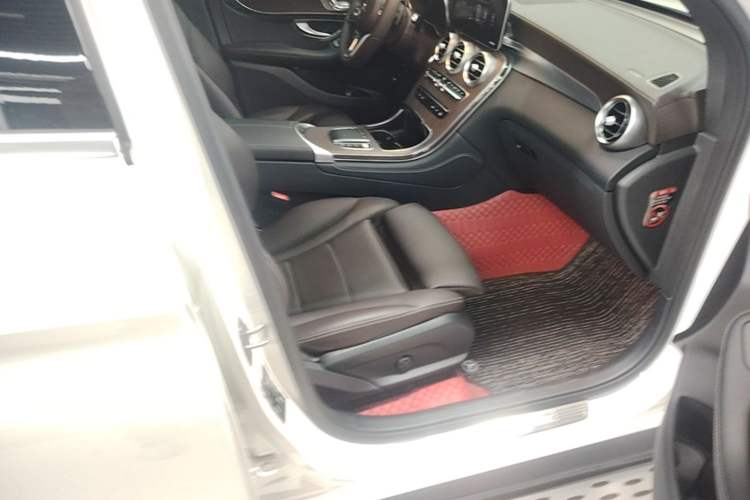 Used Mercedes-Benz GLC 2020 Facelift GLC 300 L 4MATIC Dynamic Edition Right Front Seat