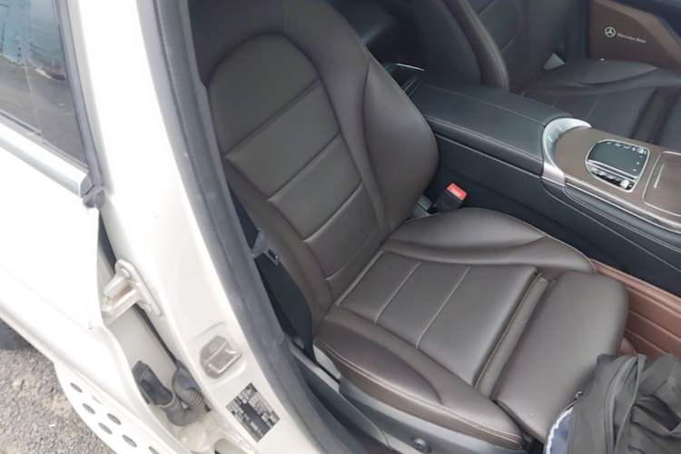 Used Mercedes-Benz GLC 2020 Facelift GLC 300 L 4MATIC Dynamic Edition Right Front Seat