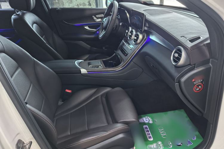 Used Mercedes-Benz GLC 2020 Facelift GLC 260 L 4MATIC Luxury Edition Right Front Seat